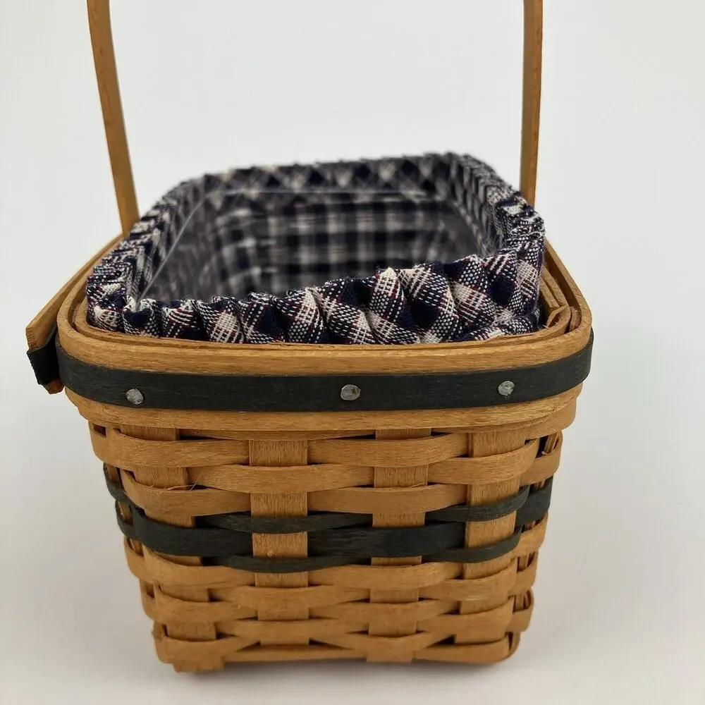 Longaberger includes basket